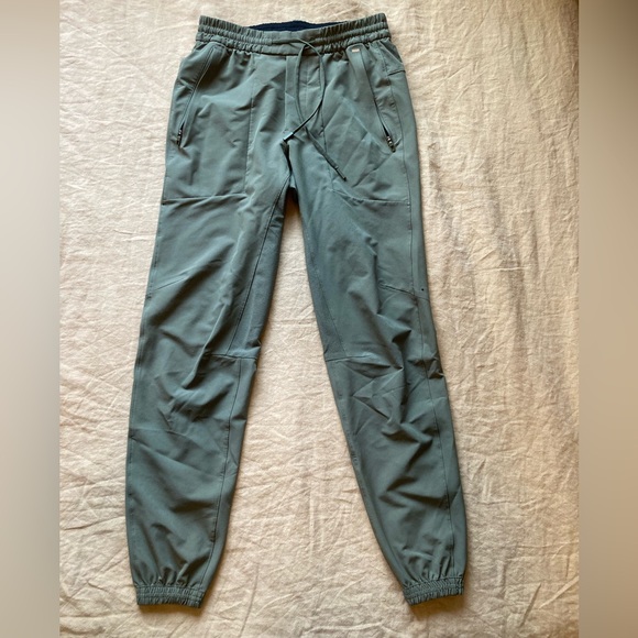 Lululemon License to Train Joggers Green Size men’s XS 29” inseam sweatpants - Picture 7 of 8